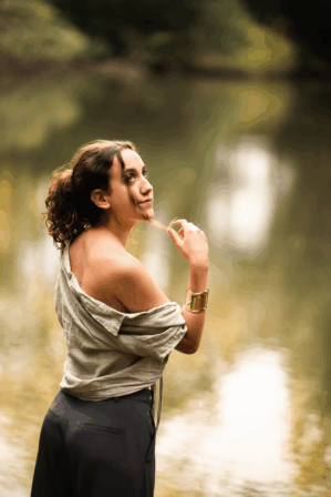 portrait d'Elise en pleine nature