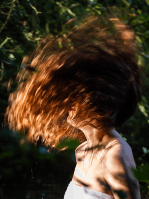 portrait d'Elise en pleine nature portrait d'Elise en pleine nature
