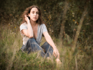 portrait d'Elise en pleine nature portrait d'Elise en pleine nature