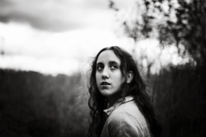 portrait d'Elise en pleine nature portrait d'Elise en pleine nature